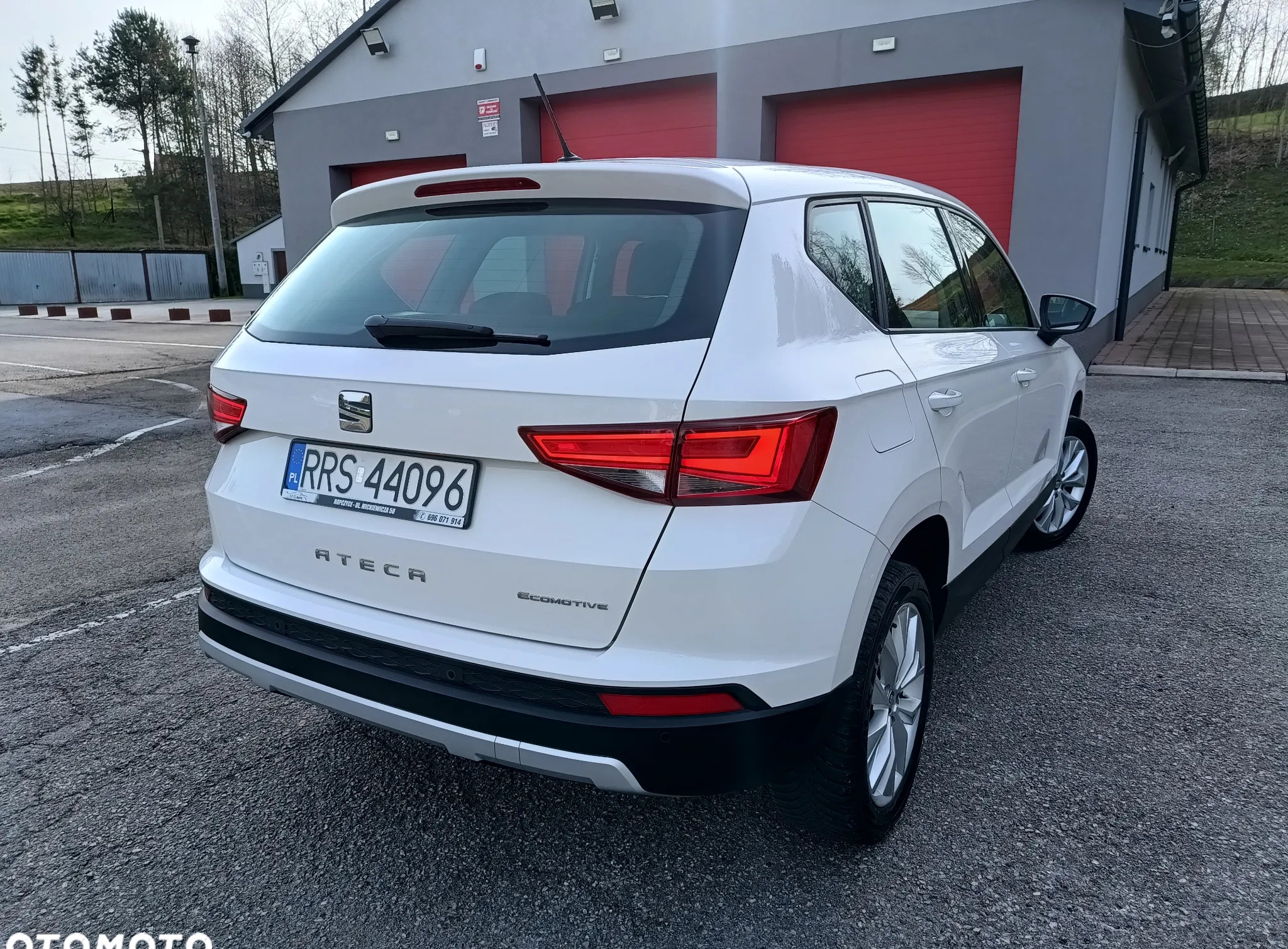 Seat Ateca cena 59900 przebieg: 165000, rok produkcji 2016 z Serock małe 631